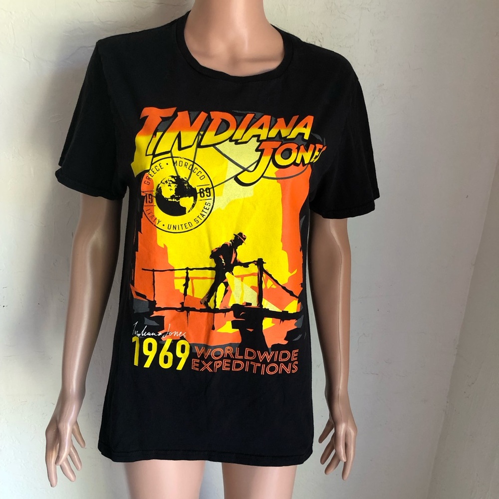 Indiana Jones 1969 Worldwide Expeditions Black Graphic Tee Women’s Size M Shirt